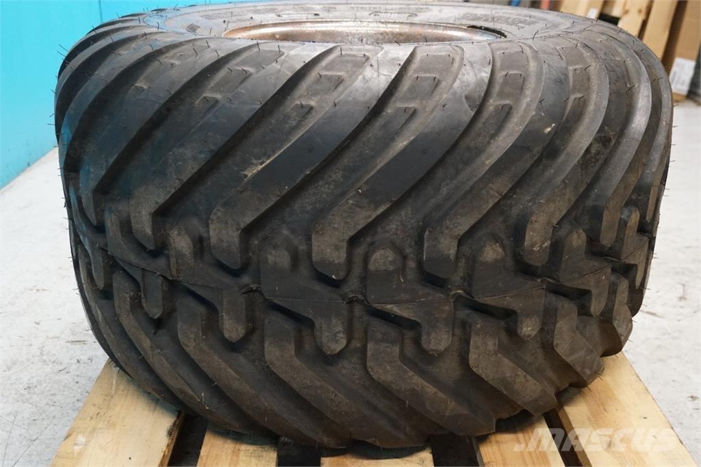  15.5 500/55-15.5 Banden, wielen en velgen