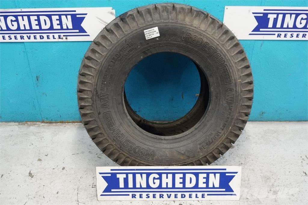  16 13.0/75-16 Banden, wielen en velgen