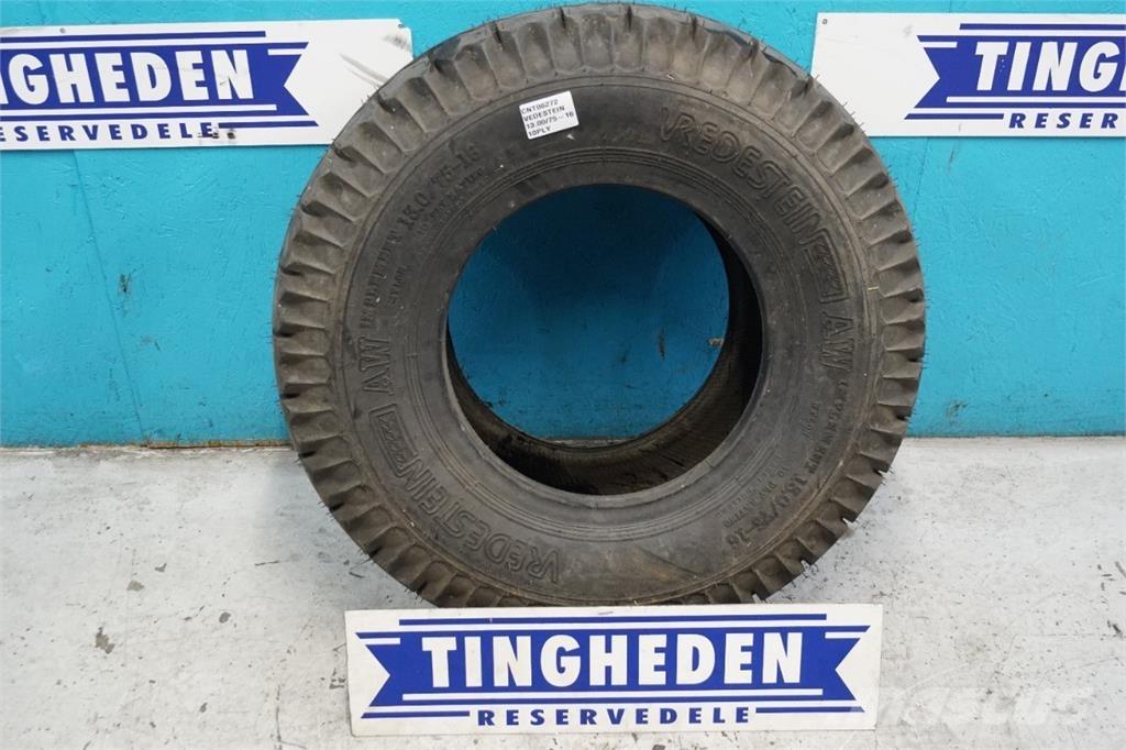  16 13.0/75-16 Banden, wielen en velgen