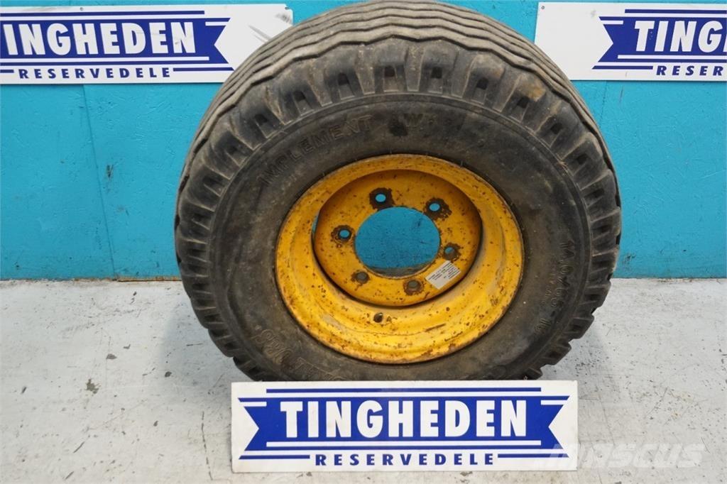  16 14.0/65-16 Banden, wielen en velgen
