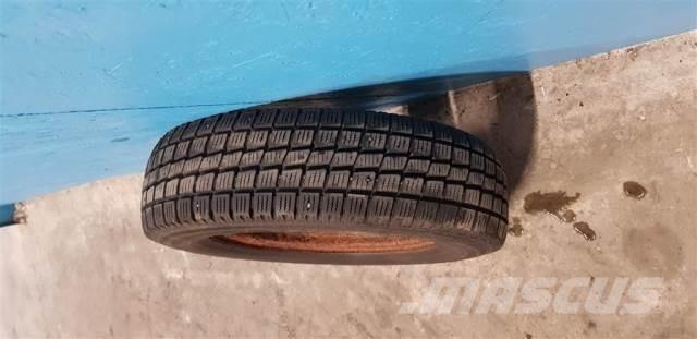  16 195/75R16 Banden, wielen en velgen