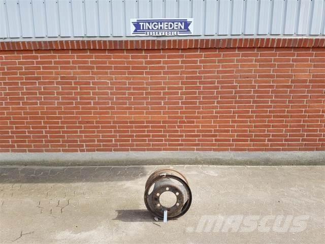  16 5.50FX16 Banden, wielen en velgen