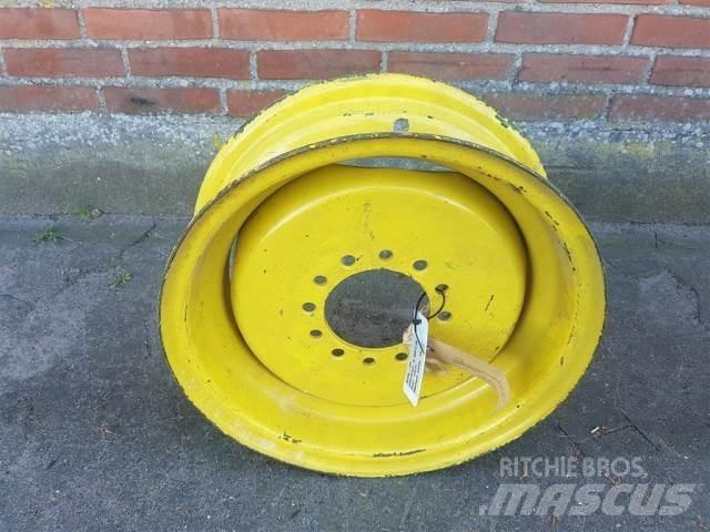  16 5.50Fx16 Banden, wielen en velgen