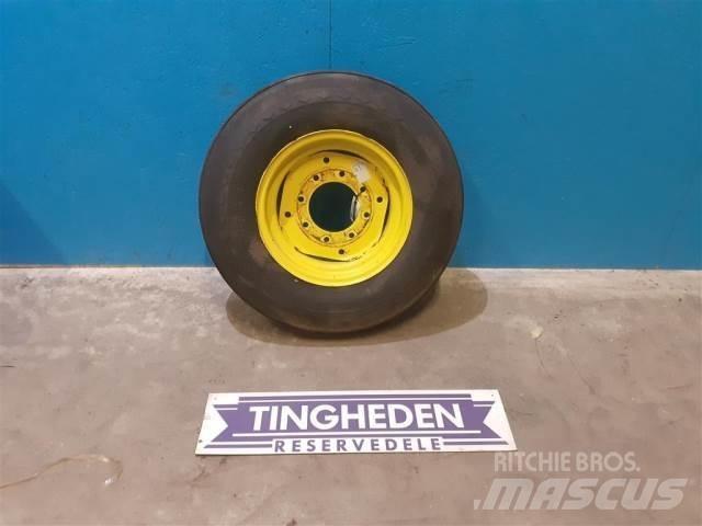  16 7.50-16 Banden, wielen en velgen