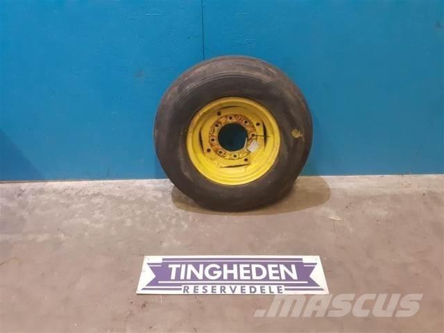  16 7.50-16 Banden, wielen en velgen