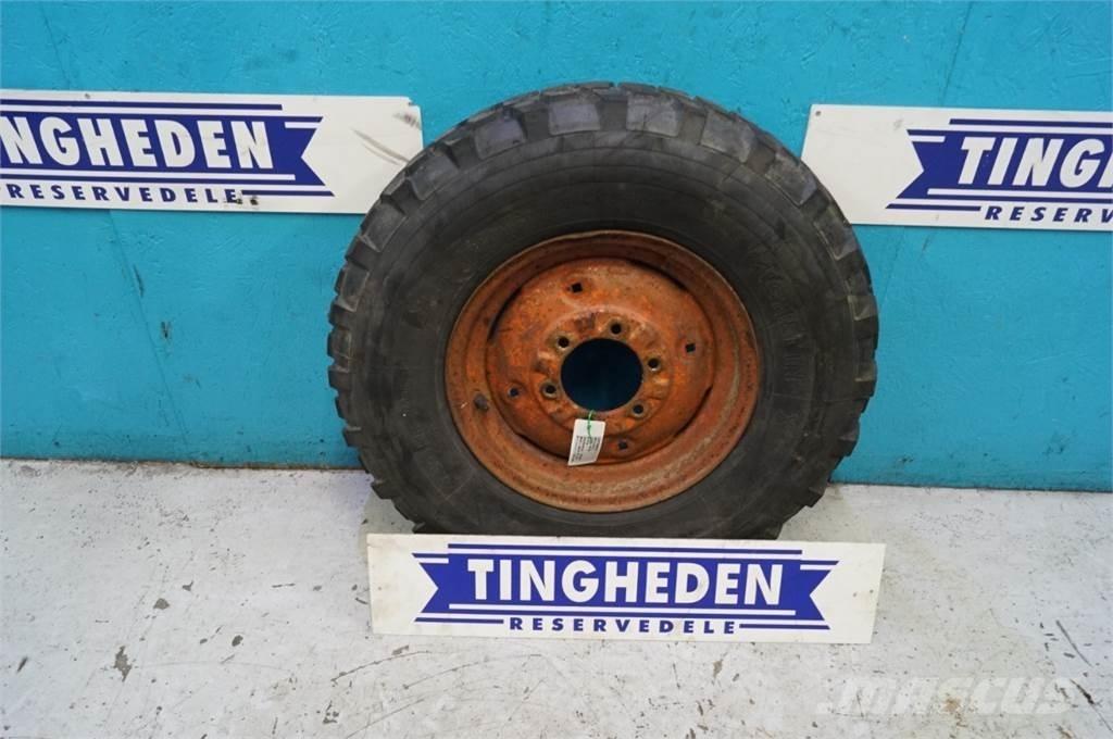  16 7.50R16 Banden, wielen en velgen