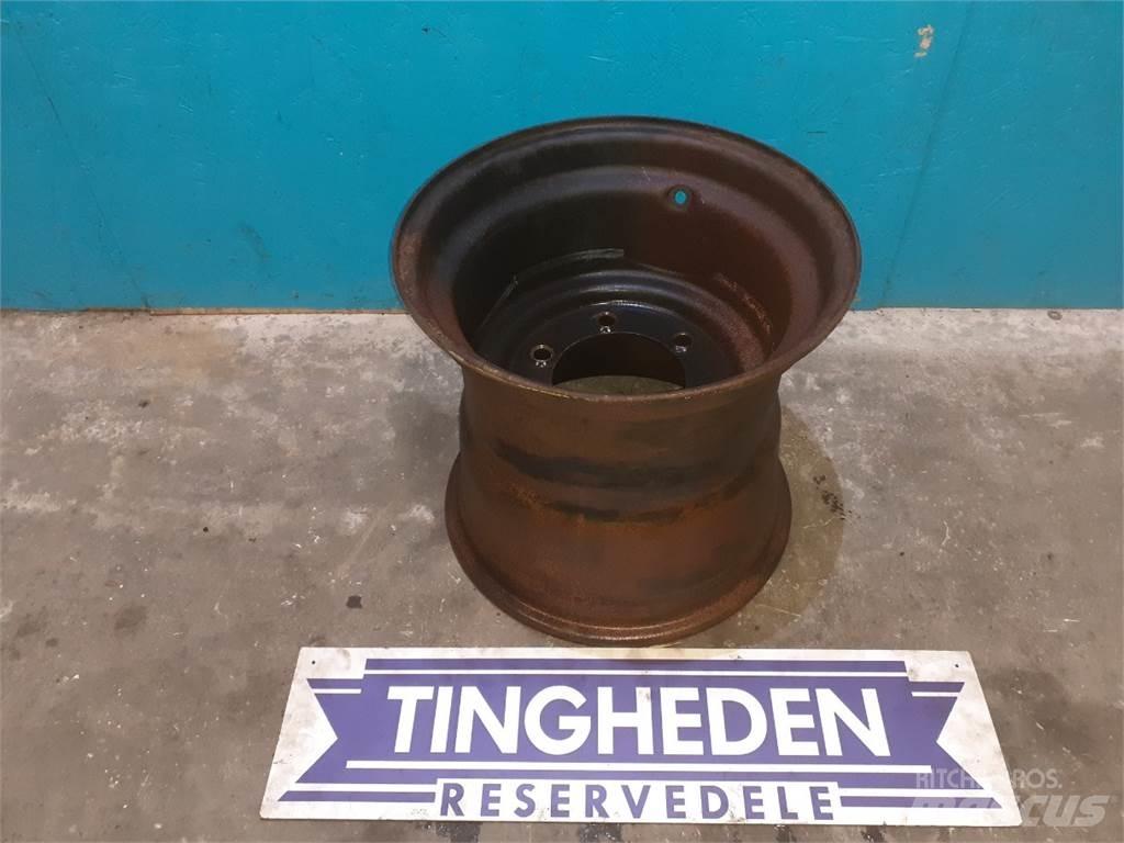  17 16.00x17 Banden, wielen en velgen