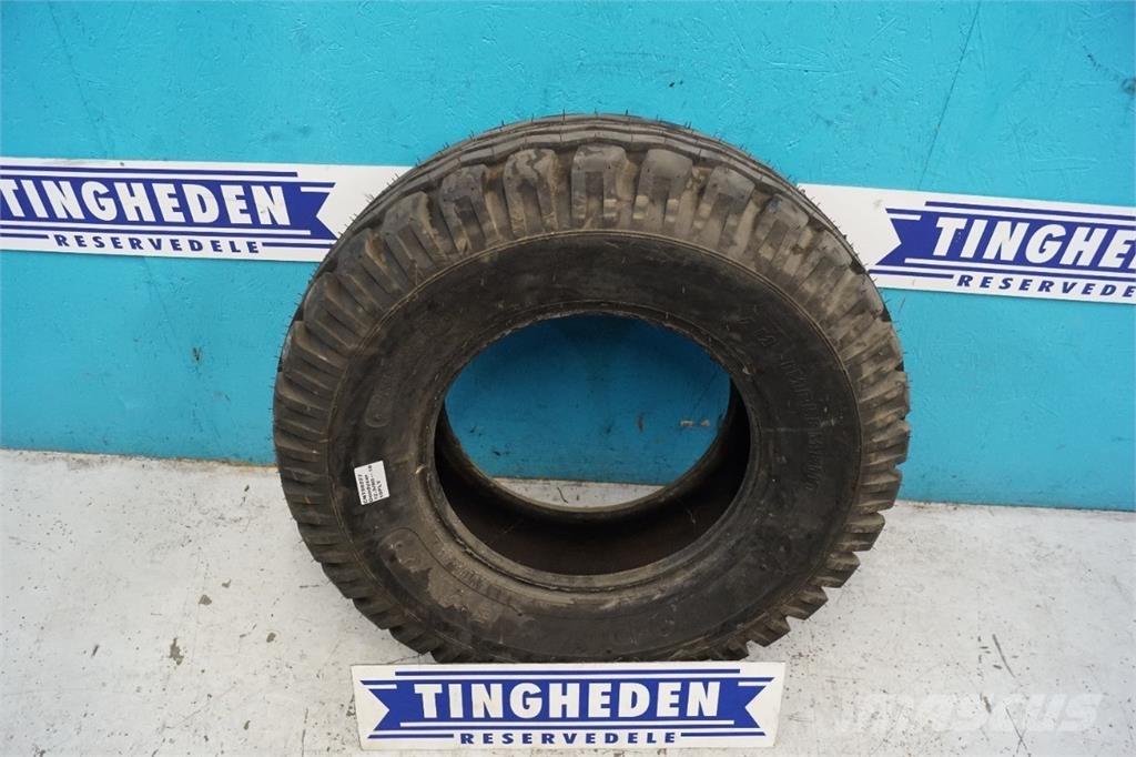  18 12.5/80-18 Banden, wielen en velgen