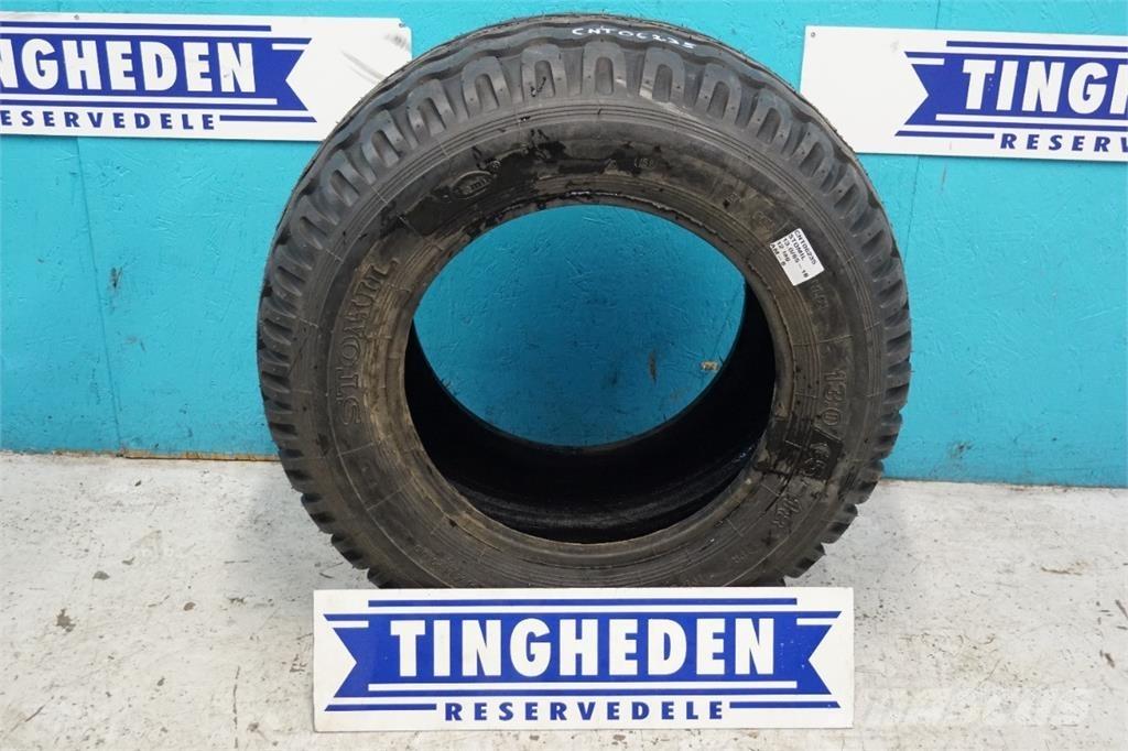  18 13.0/65-18 Banden, wielen en velgen