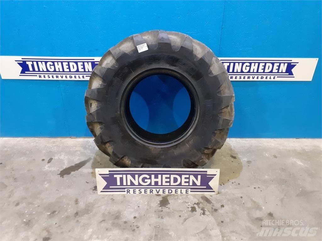  18 340/80R18 Banden, wielen en velgen