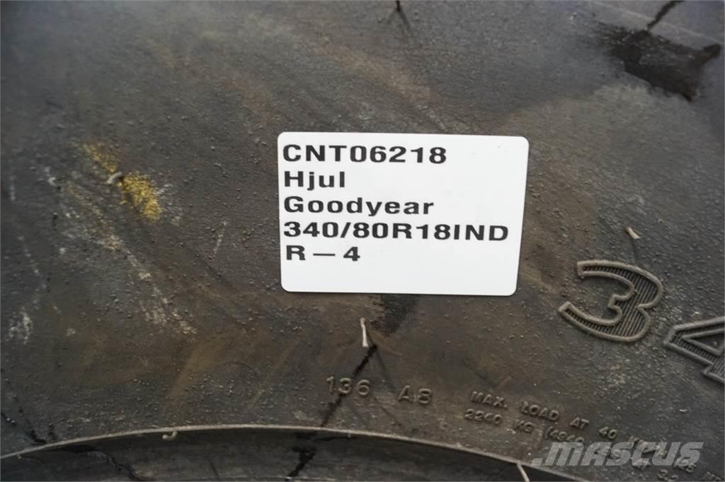  18 340/80R18 Banden, wielen en velgen