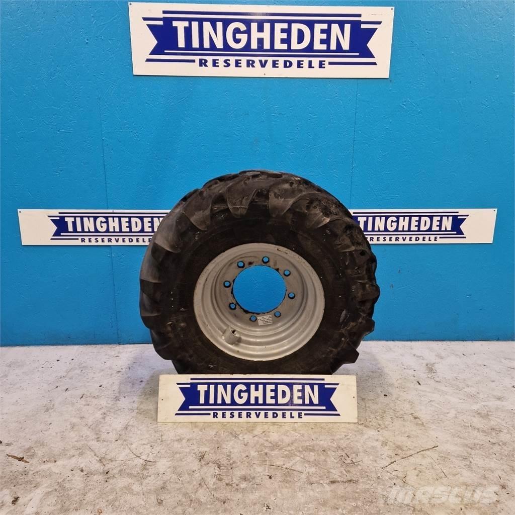  18 340/80R18 Banden, wielen en velgen