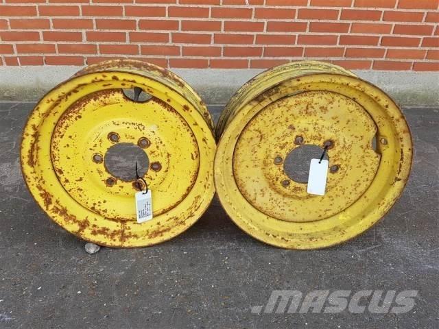  18 5.50FX18 Banden, wielen en velgen