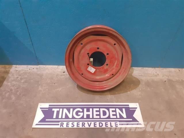 18'' 5.50Fx18 Banden, wielen en velgen