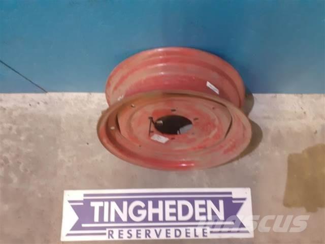 18'' 5.50Fx18 Banden, wielen en velgen