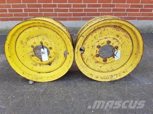  18 5.50FX18 Banden, wielen en velgen