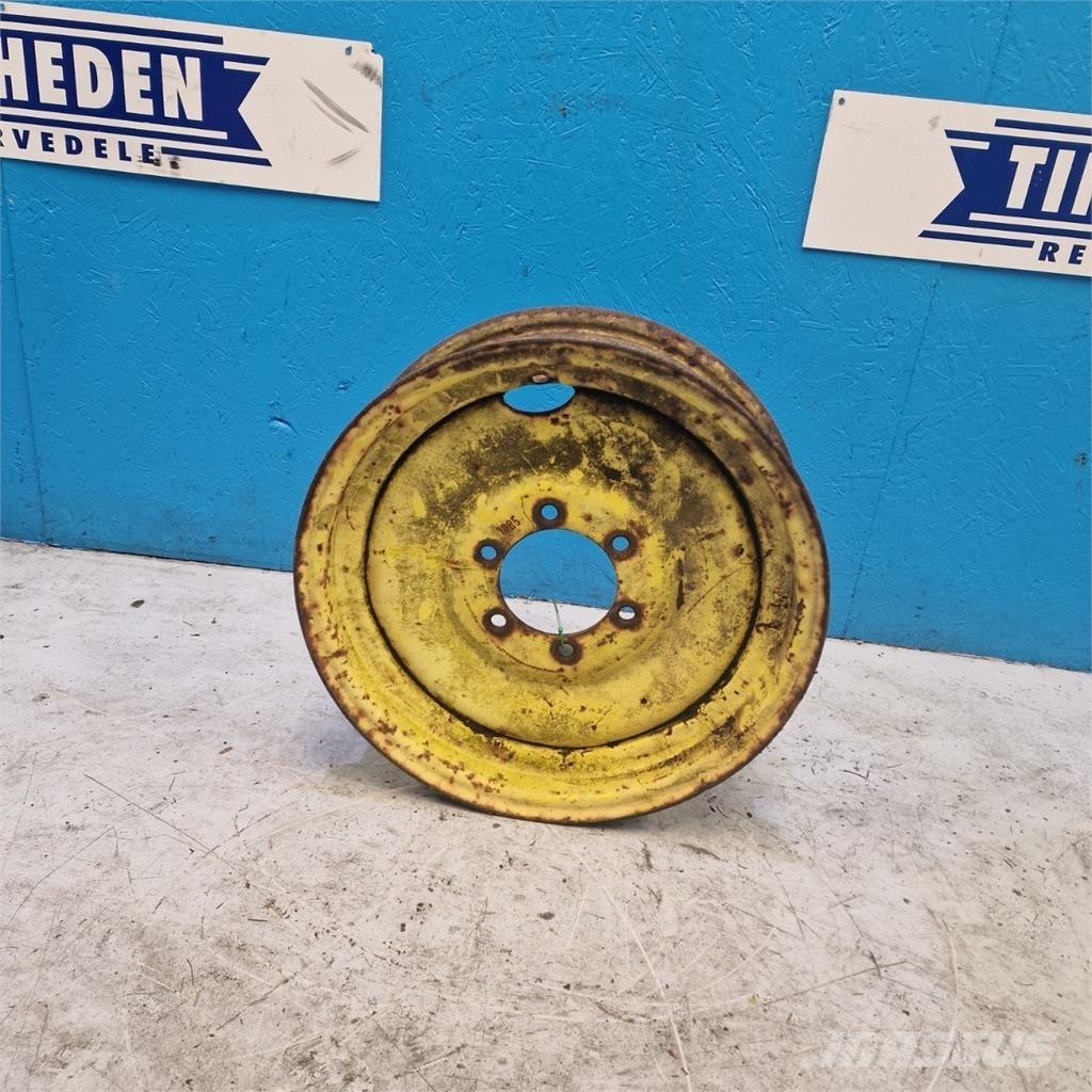  18 5.50FX18 Banden, wielen en velgen