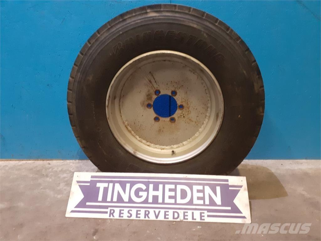  19.5 285/70R19.5 Banden, wielen en velgen