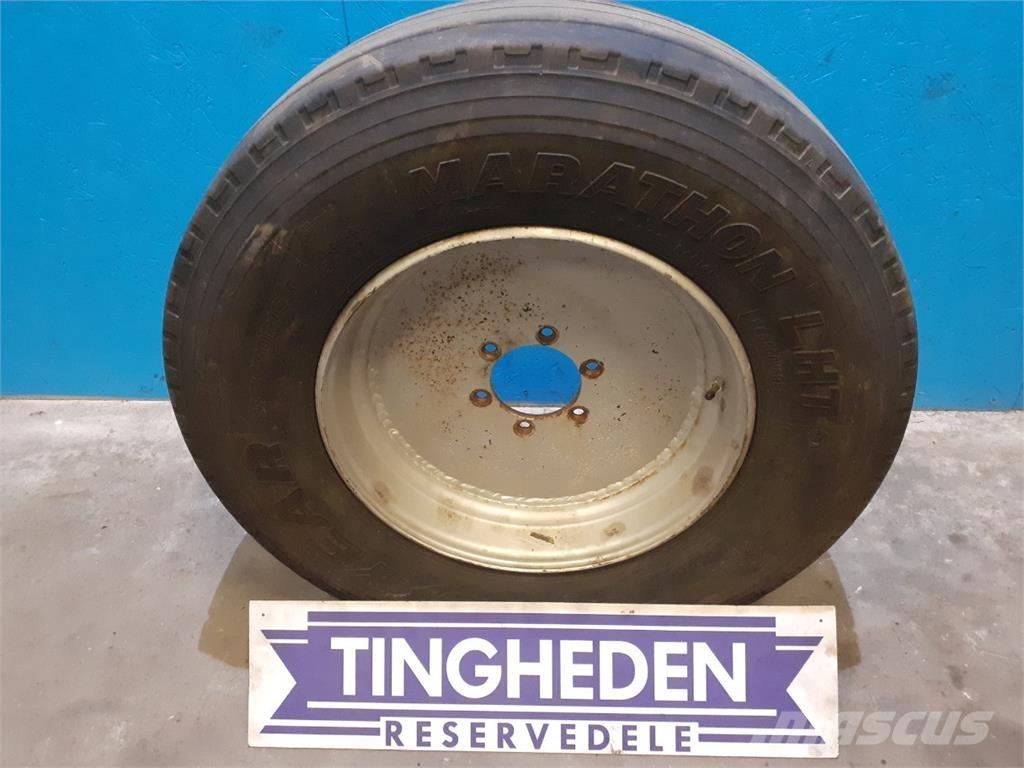  19.5 285/70R19.5 Banden, wielen en velgen