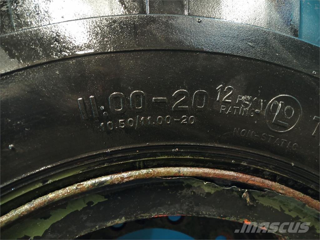  20 11.00-20 Banden, wielen en velgen