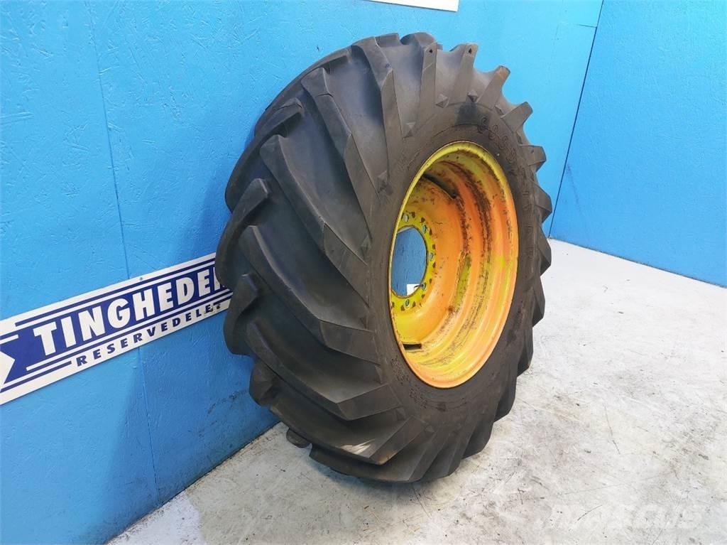  26 14.9/13-26 Banden, wielen en velgen