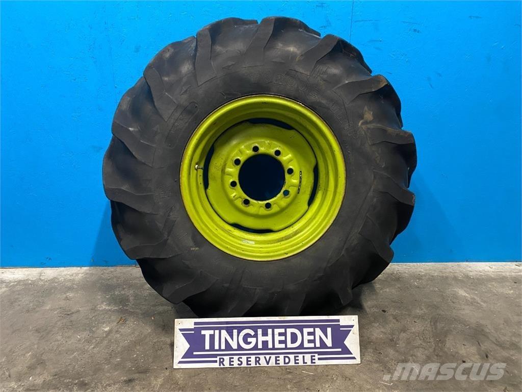  26 18.4-26 Banden, wielen en velgen