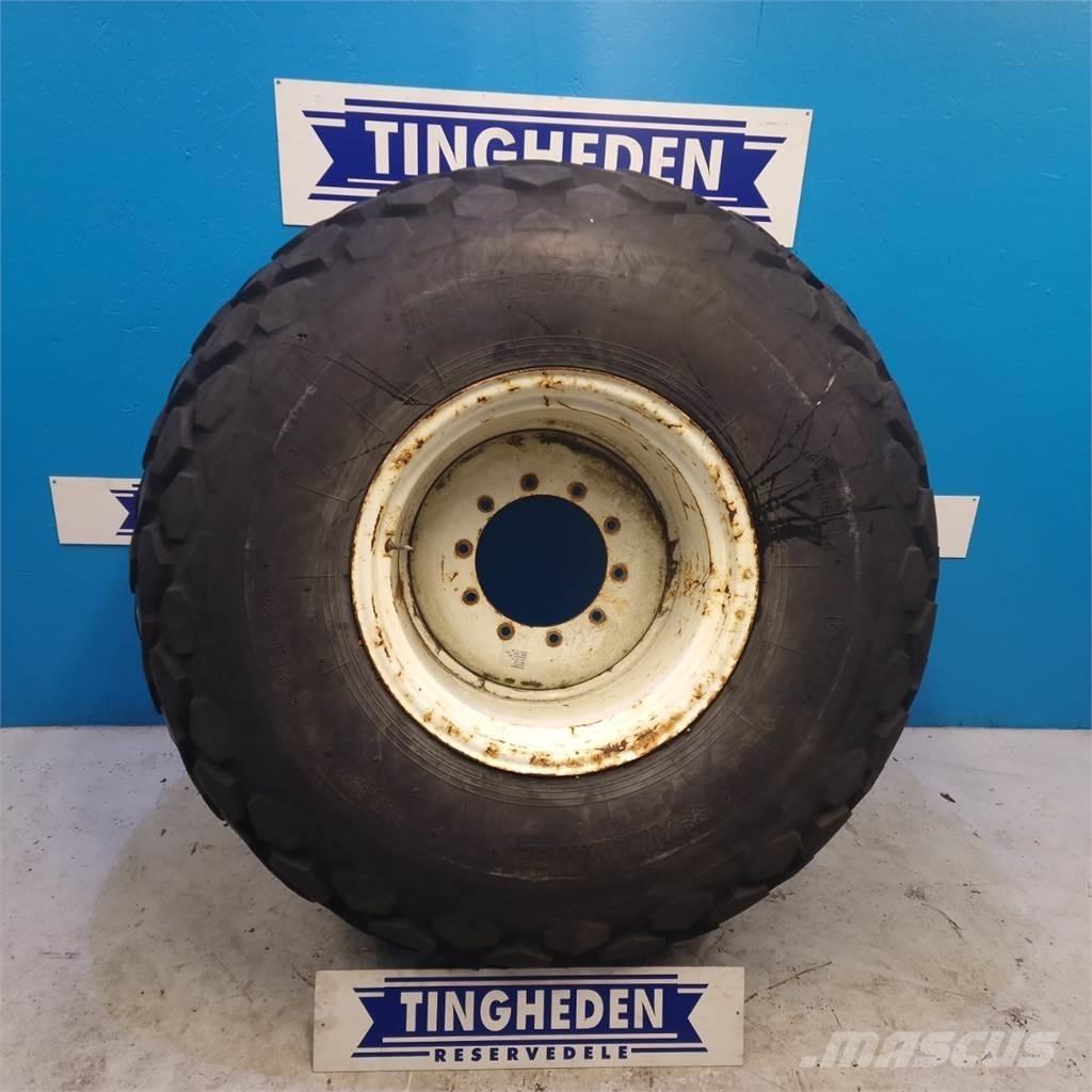  26 28L-26 Banden, wielen en velgen