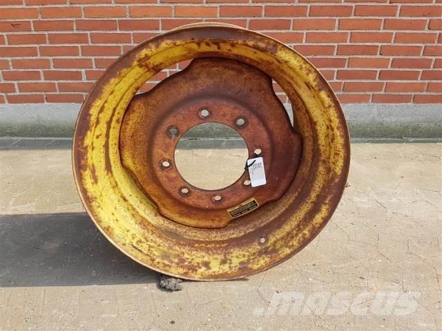  26 DW16X26 Banden, wielen en velgen