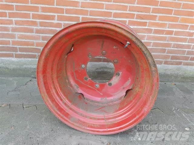  26 DW20X26 Banden, wielen en velgen