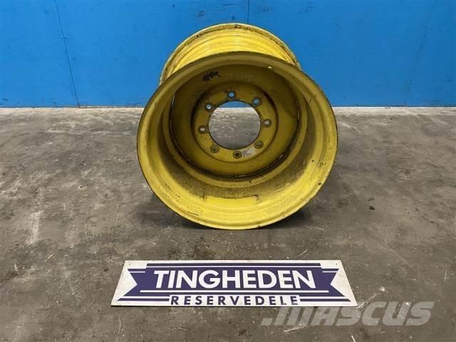  26 DW20X26 Banden, wielen en velgen