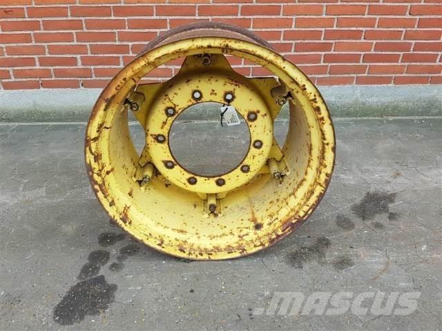  26 W15LX26 Banden, wielen en velgen