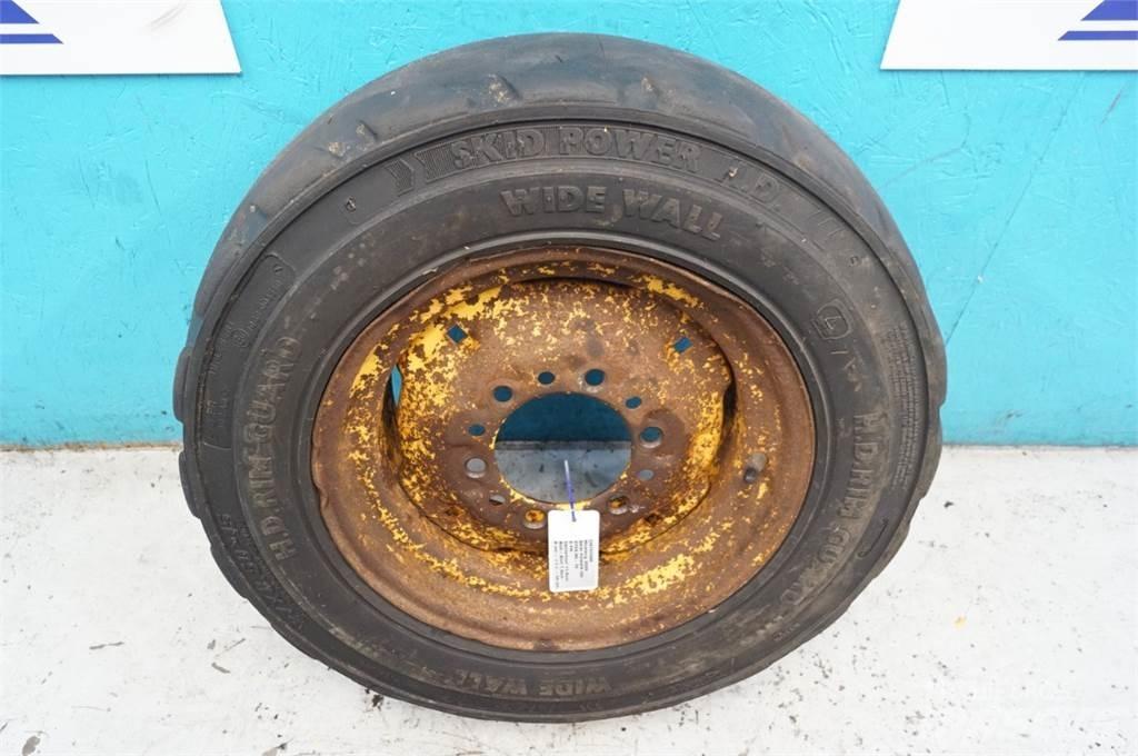  27X8.50-15 Banden, wielen en velgen