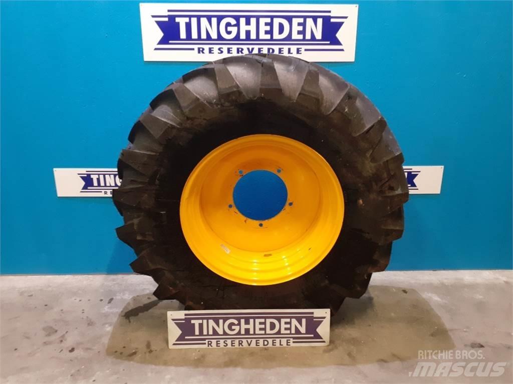  28 440/80R28 Banden, wielen en velgen