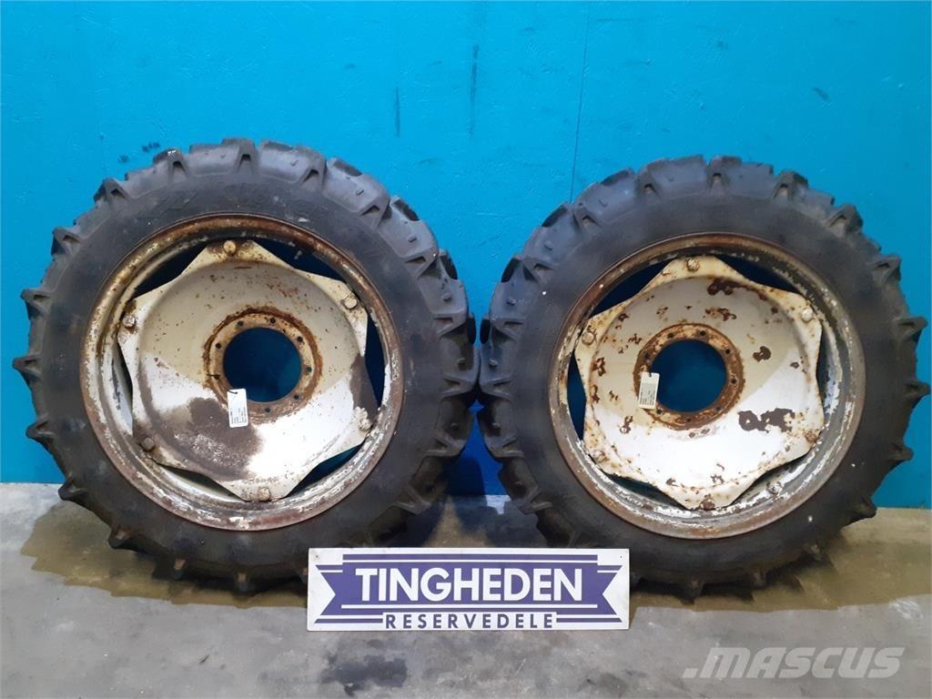  28 9.5R28 Banden, wielen en velgen