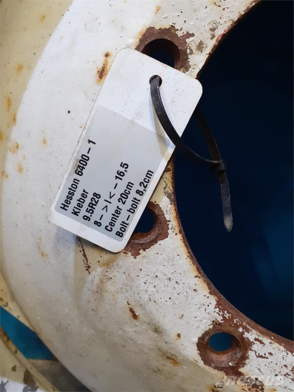  28 9.5R28 Banden, wielen en velgen