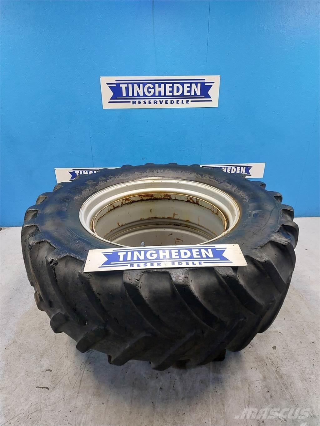  42 650/65R42 Banden, wielen en velgen