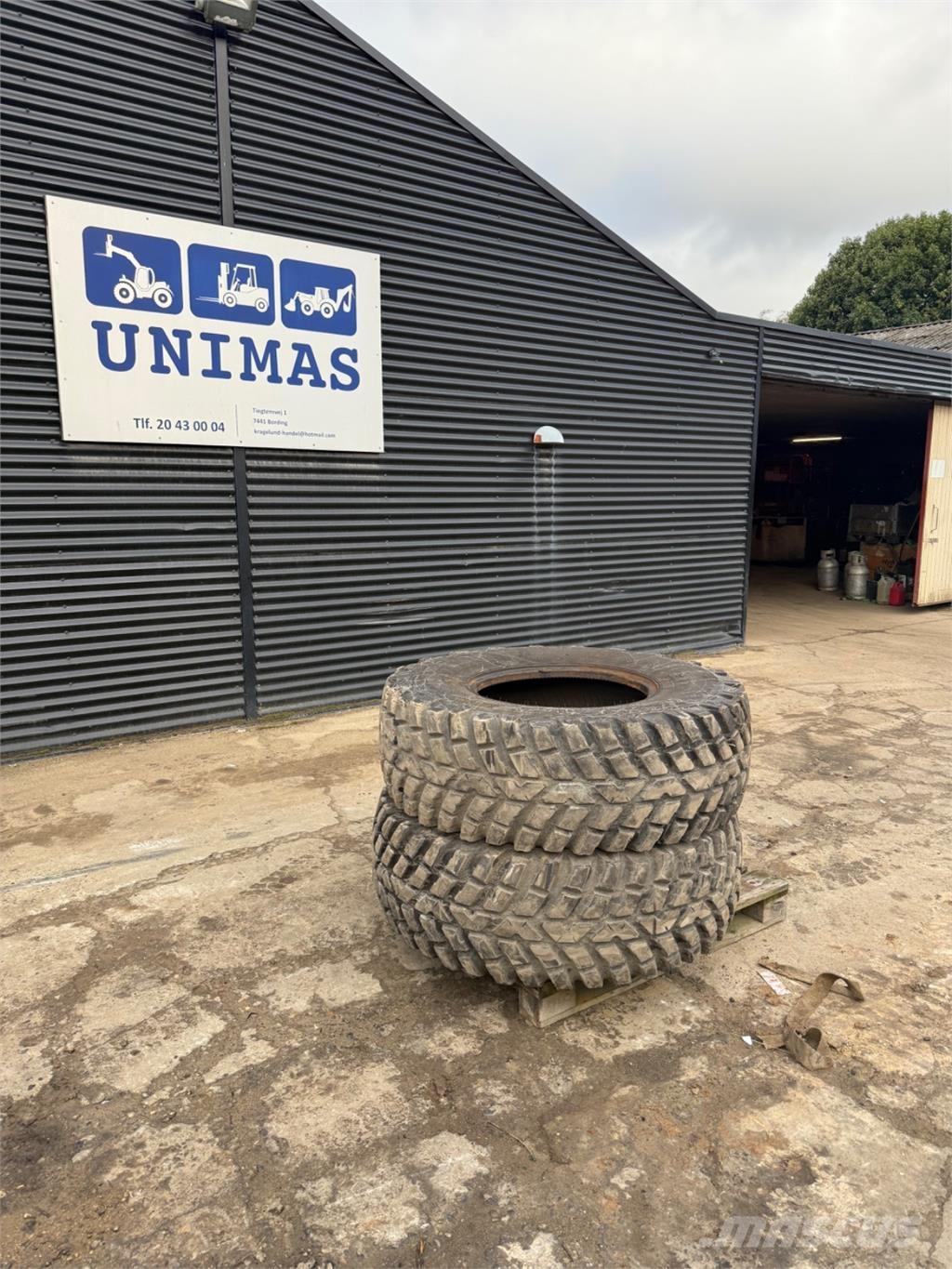  440/80-24 Banden, wielen en velgen