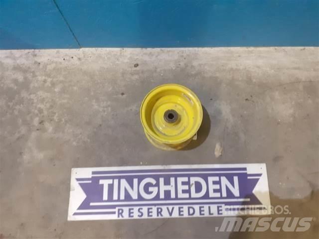  8 6x8 Banden, wielen en velgen