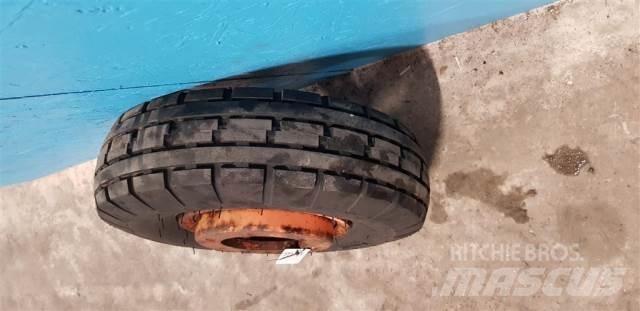  9 7.00-9 Banden, wielen en velgen