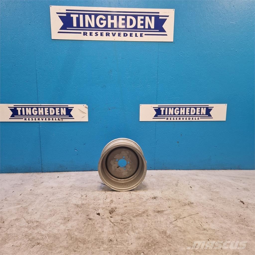  9 9.00x15.3 Banden, wielen en velgen