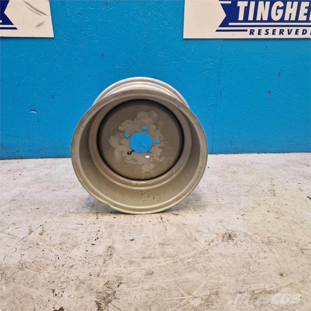  9 9.00x15.3 Banden, wielen en velgen