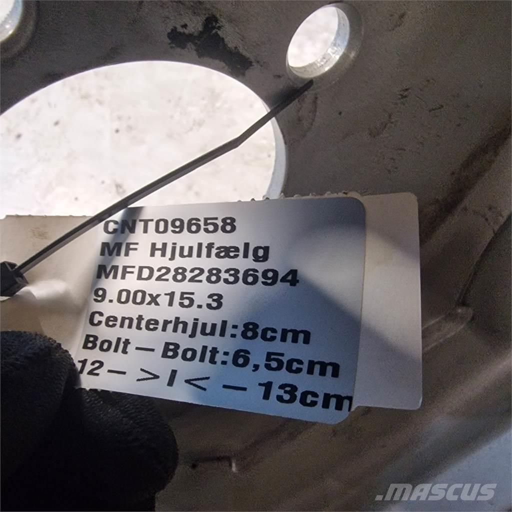  9 9.00x15.3 Banden, wielen en velgen