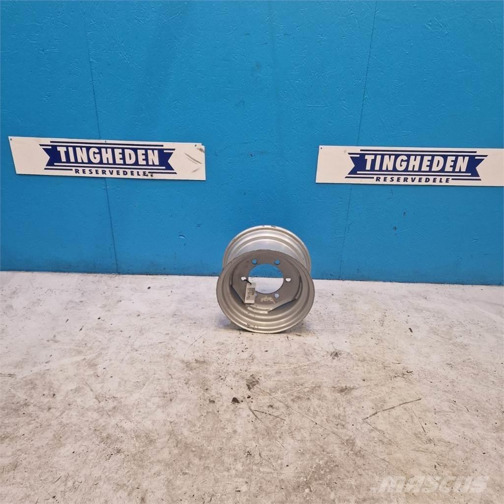  9 9.00x15.3 Banden, wielen en velgen