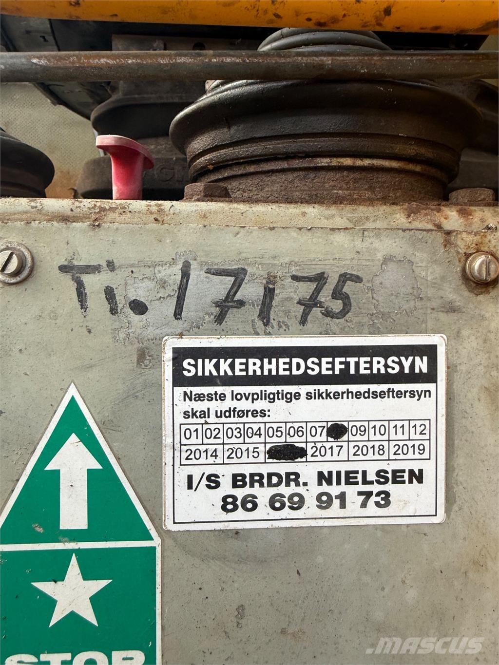 Åkerman H14B Rupsgraafmachines