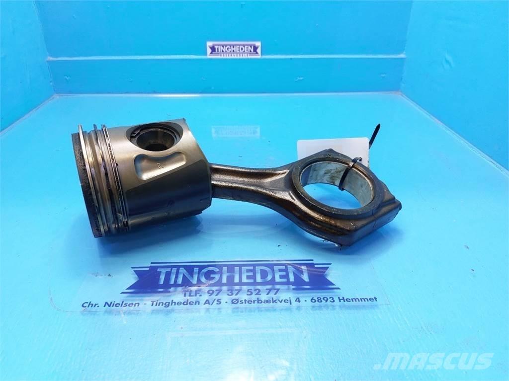 CASE 7010 Motoren