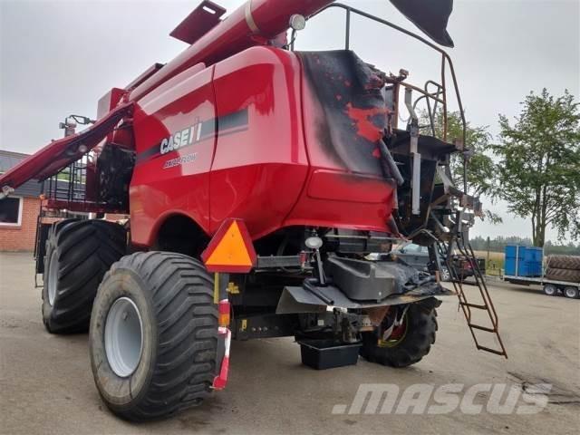 CASE 8010 Maaidorsmachines