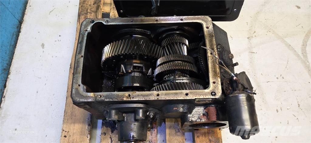 CASE 8010 Transmissie