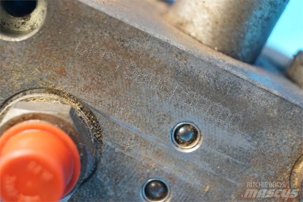 Case IH 621D Hydraulics