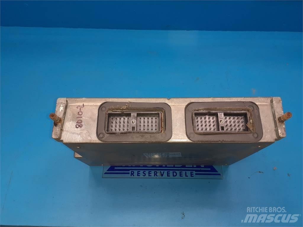 Case IH 8010 Electronics