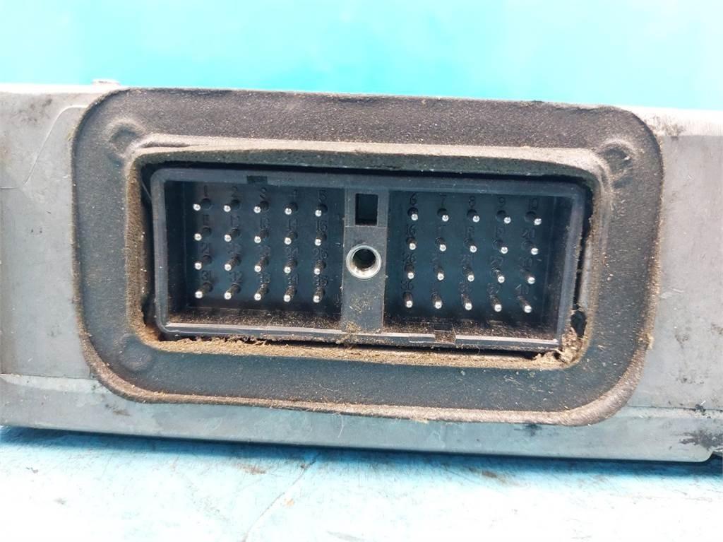 Case IH 8010 AF Electronics